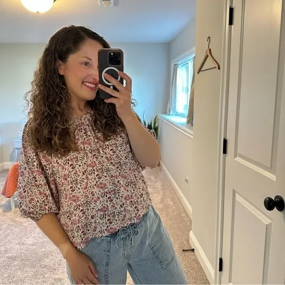 NWT Natalie Martin White Pink Floral Short Sleeve Blouse Top XS Oversized